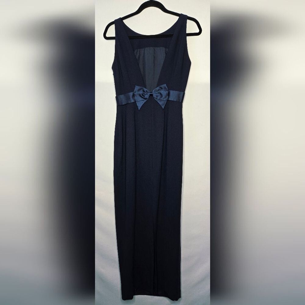 Women's Preview Collection Navy Blue Sleeveless, V-back Maxi Dress Size 6 Prom